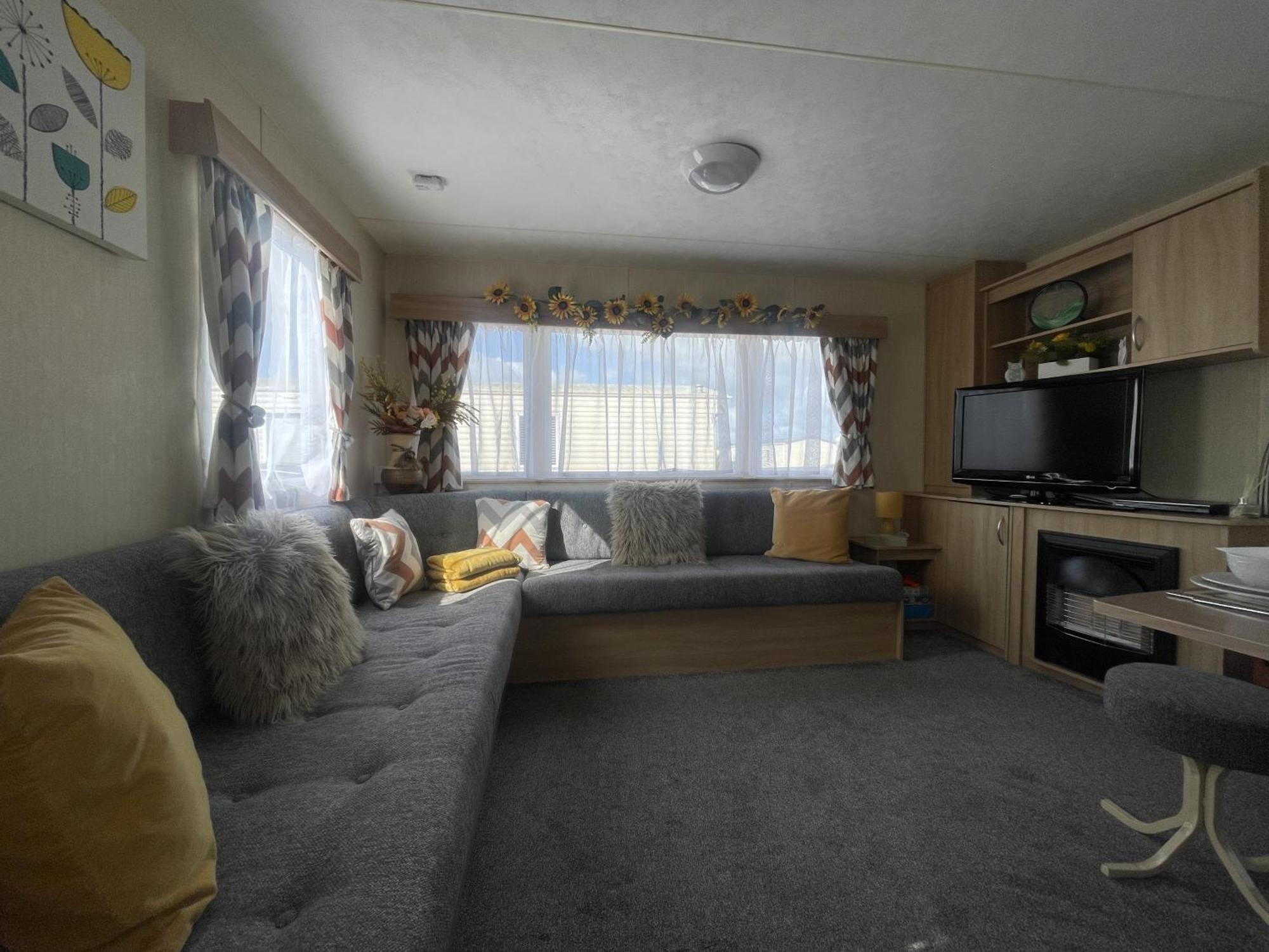 3 Bedroom Caravan, Edi Rita, Robin Hood, Pet Friendly Meliden 外观 照片