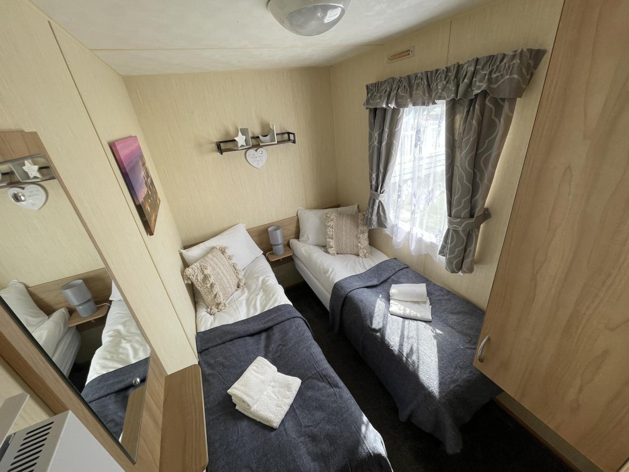 3 Bedroom Caravan, Edi Rita, Robin Hood, Pet Friendly Meliden 外观 照片